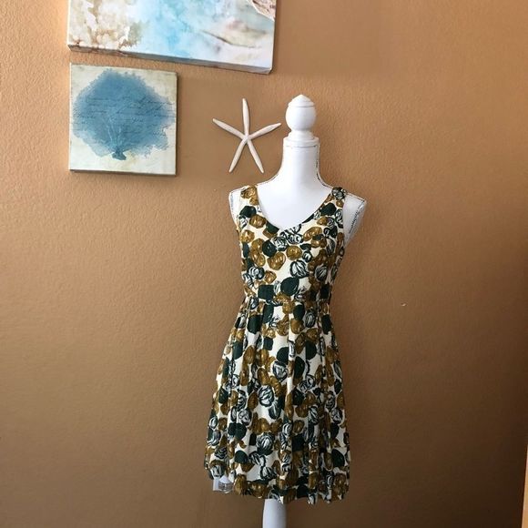 Retro Style Dress - Picture 2 of 5